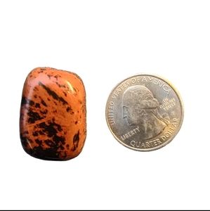 Mahogany obsidian pebble